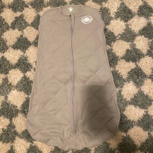 Dreamland baby sleep swaddle. BRAND NEW w/o tags, never used only washed once